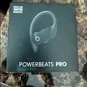 Power Beats Pro…. Black